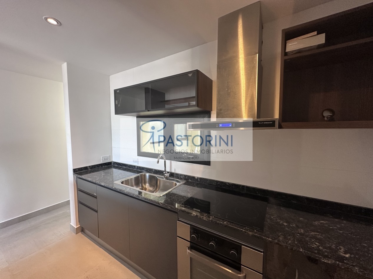 Moderno Departamento en Duplex en Plaza Mitre con COCH y baulera
