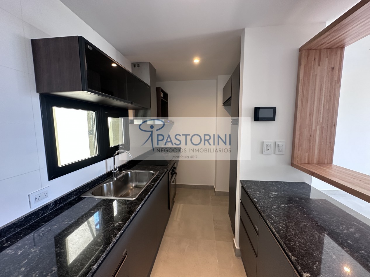 Moderno Departamento en Duplex en Plaza Mitre con COCH y baulera