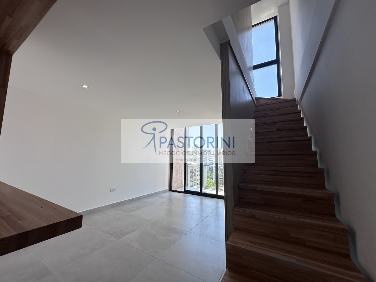 Moderno Departamento en Duplex en Plaza Mitre con COCH y baulera