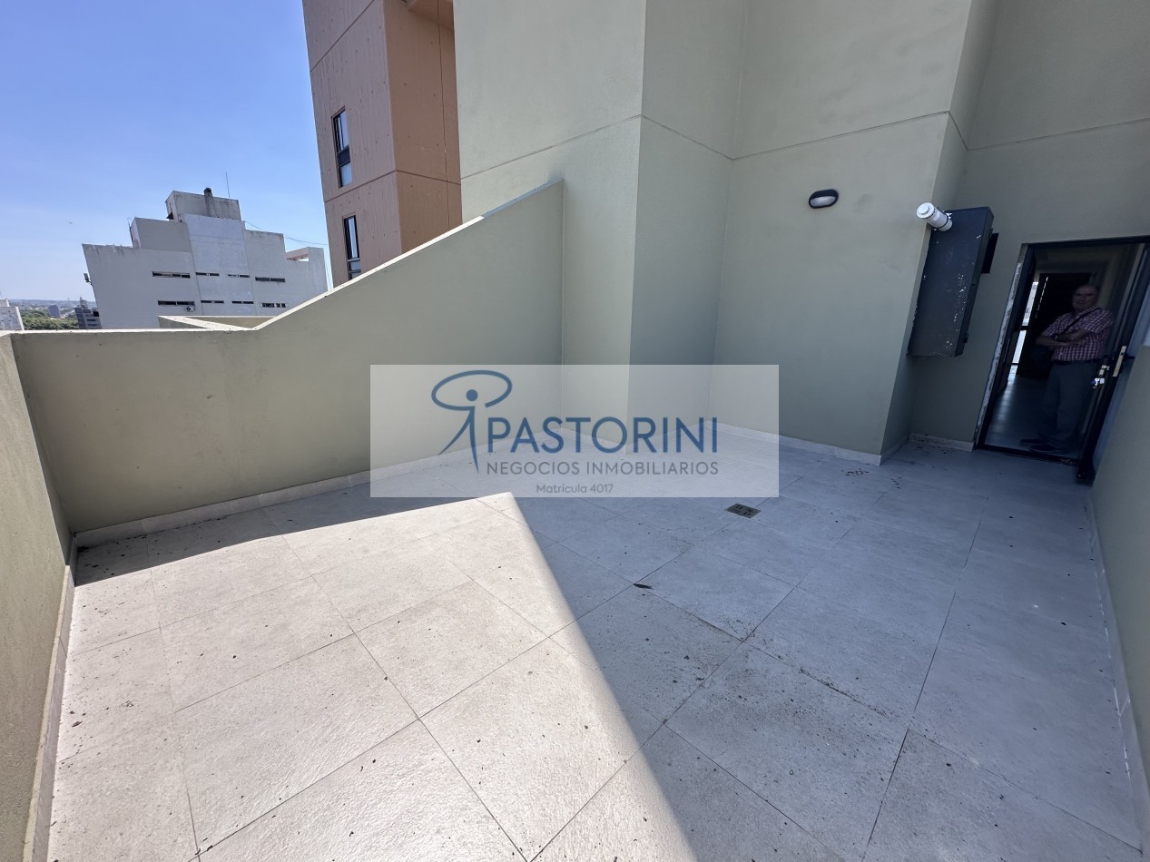 Moderno Departamento en Duplex en Plaza Mitre con COCH y baulera