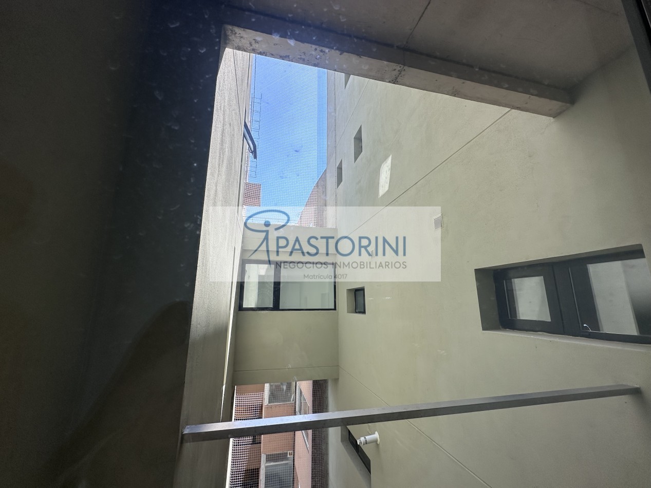 Moderno Departamento en Duplex en Plaza Mitre con COCH y baulera