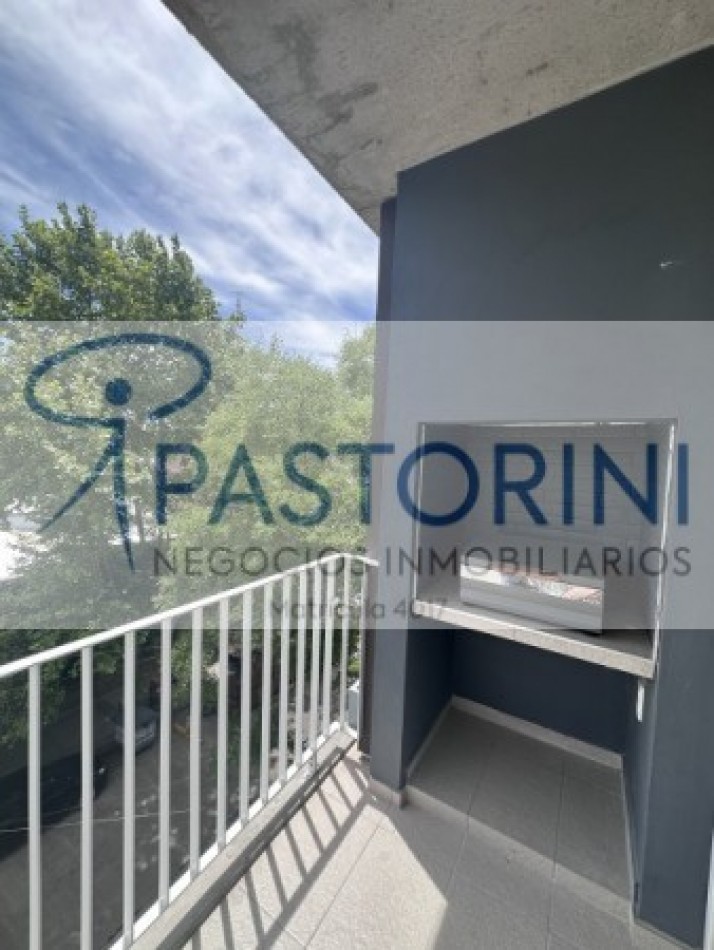 SEMIPISO a ESTRENAR de 2amb en Plaza Mitre con COCHERA