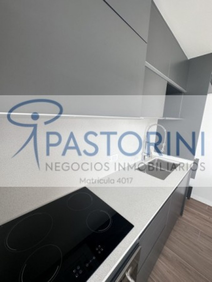 SEMIPISO a ESTRENAR de 2amb en Plaza Mitre con COCHERA