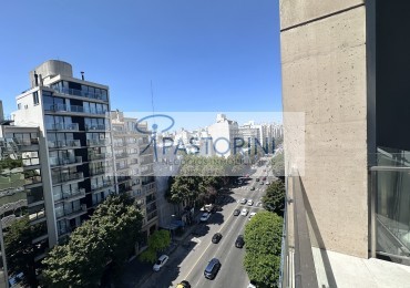 Vendemos Semipiso de 2 amb en Plaza Mitre con COCH y baulera